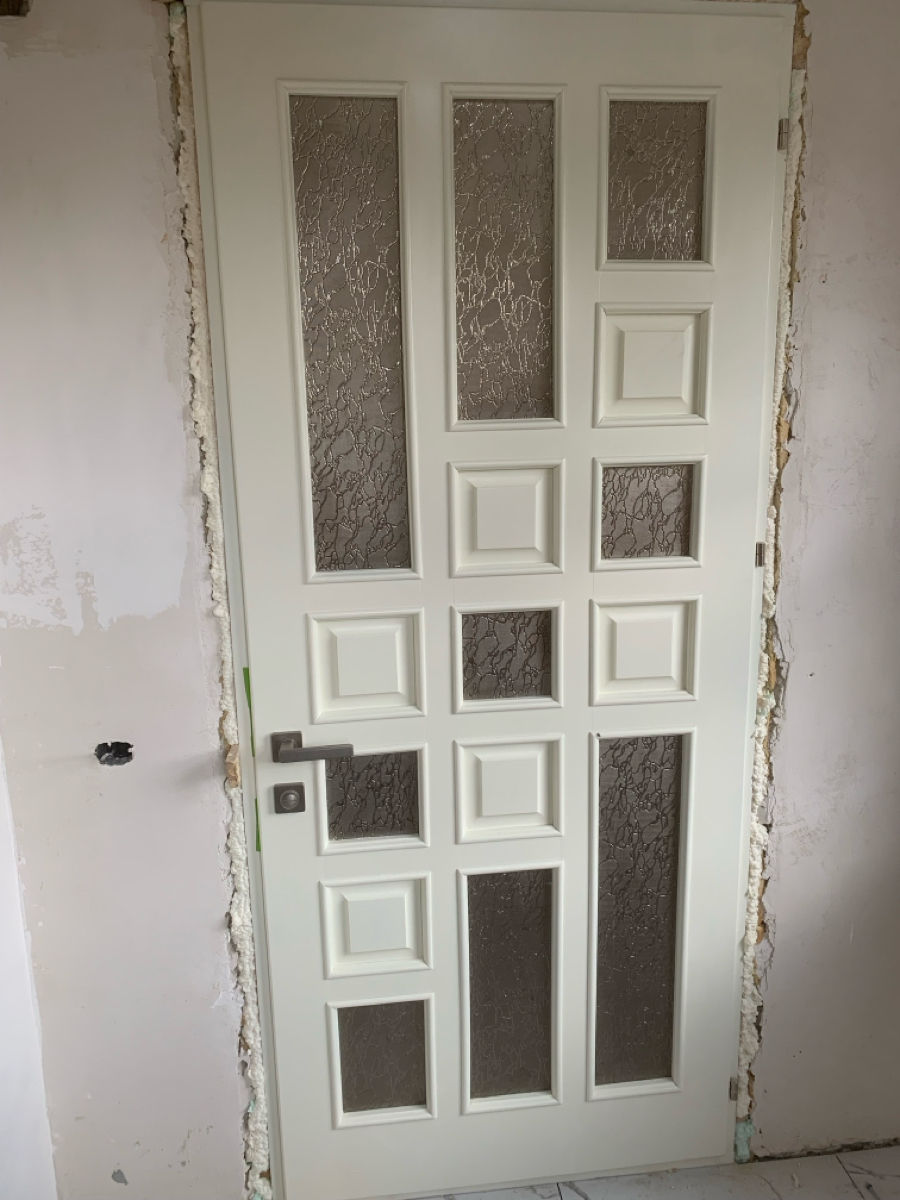 Restaurare uși,scaune orice tip de mobilier din lemn foto 4