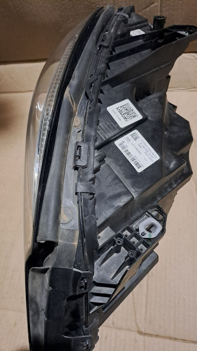 Fară mercedes GLA cod.A1569067000 фото 3