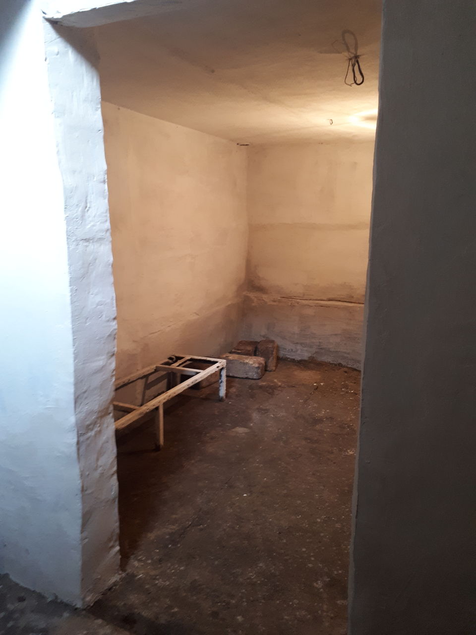 Se vinde garaj linga piata auto Pruncul