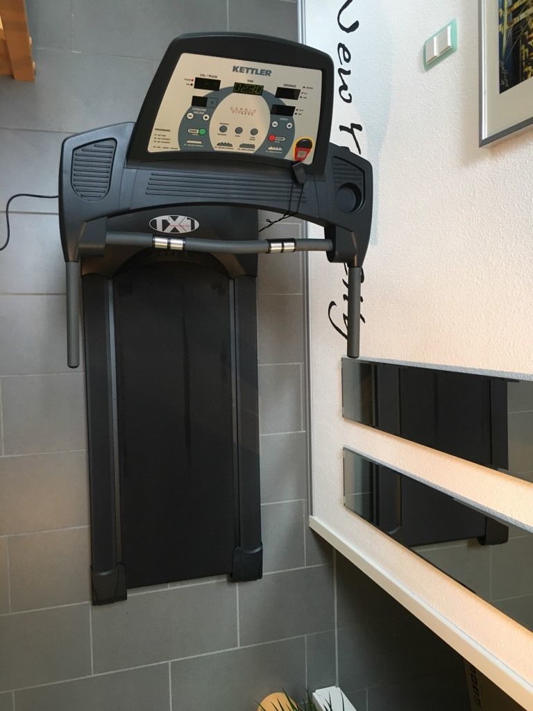 Качественная беговая дорожка kettler TX1