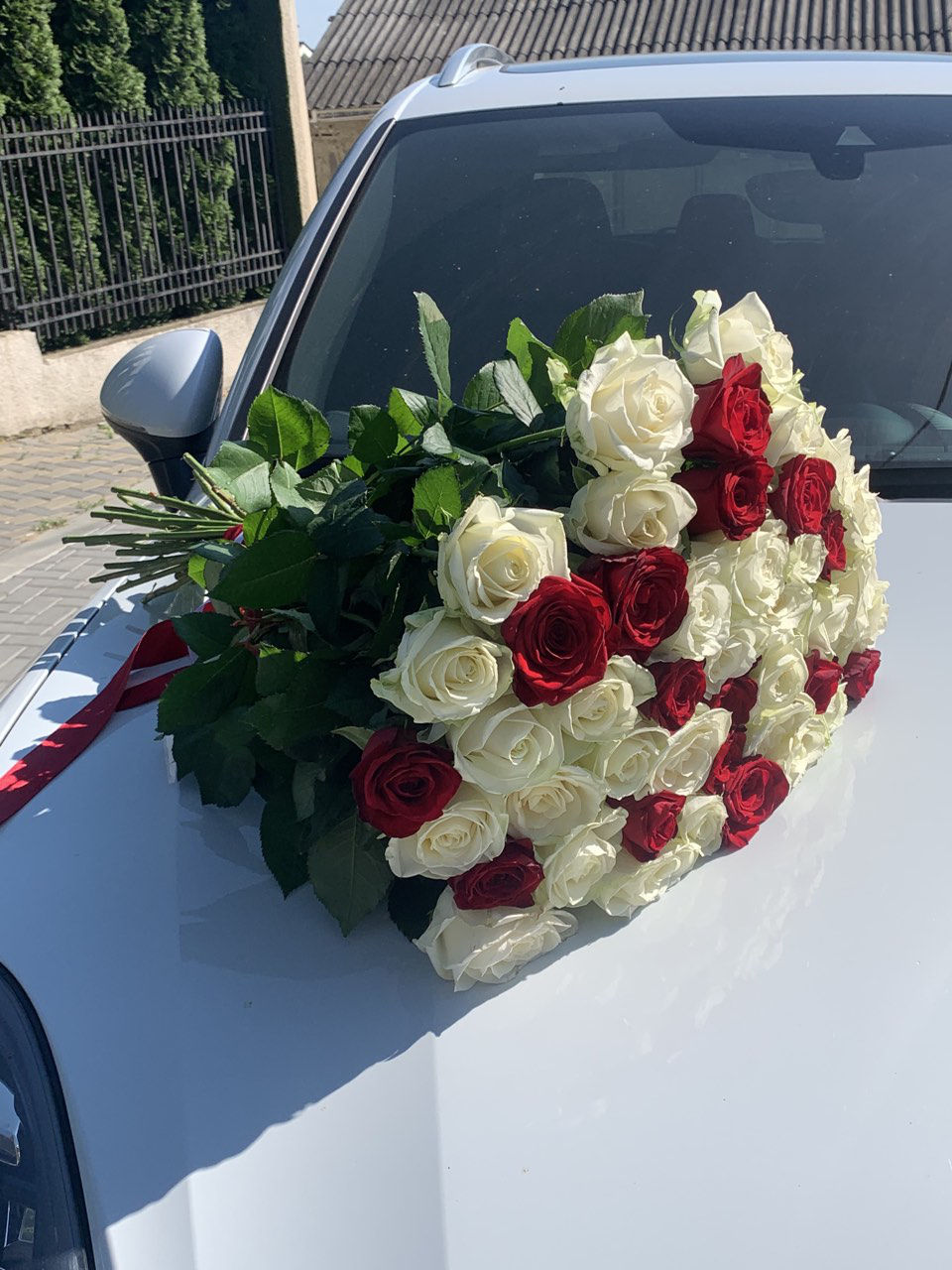 Trandafiri şi alte flori. Livrare. foto 5