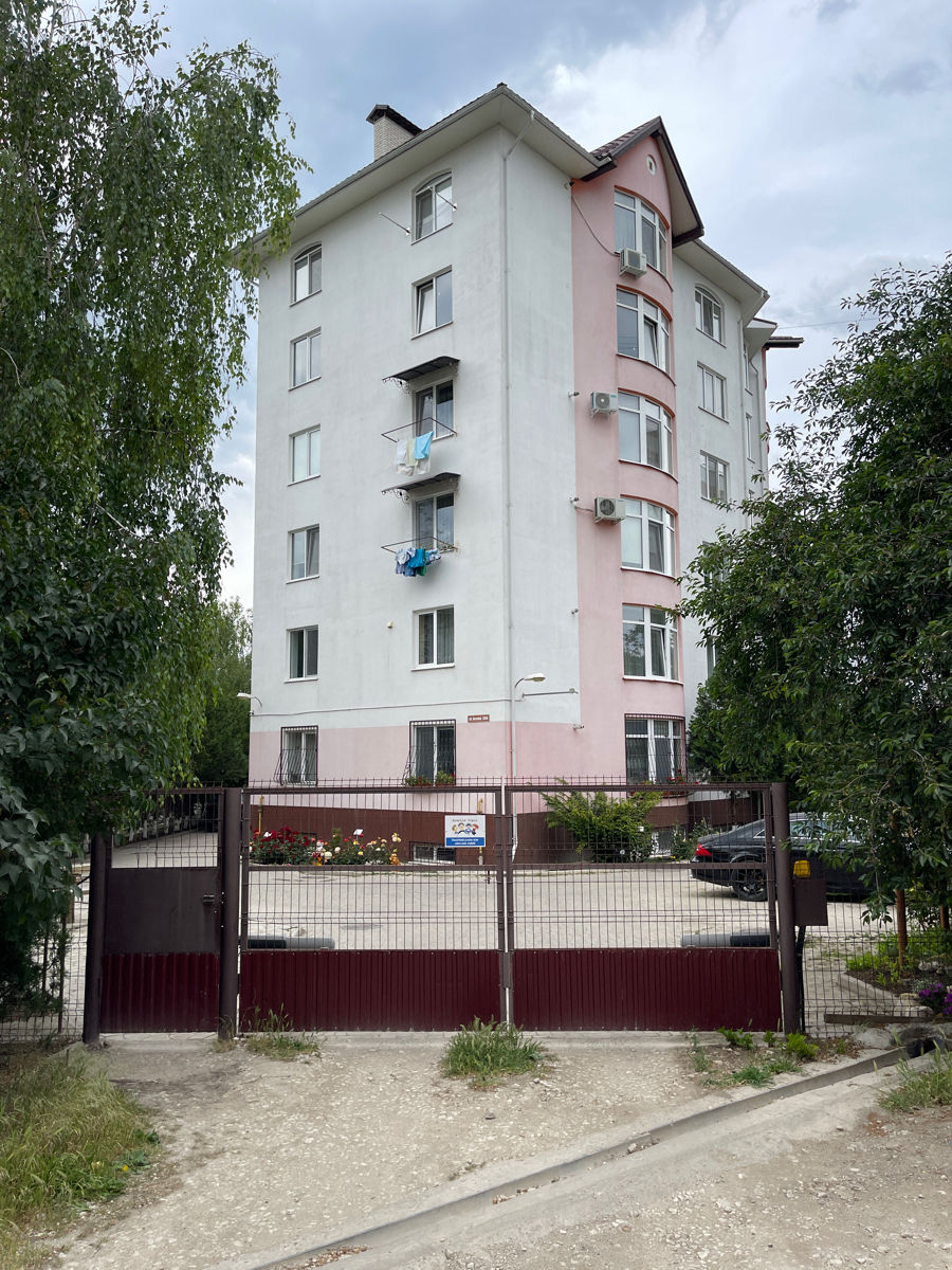 2-х комнатная квартира, 66 м², БАМ, Бельцы