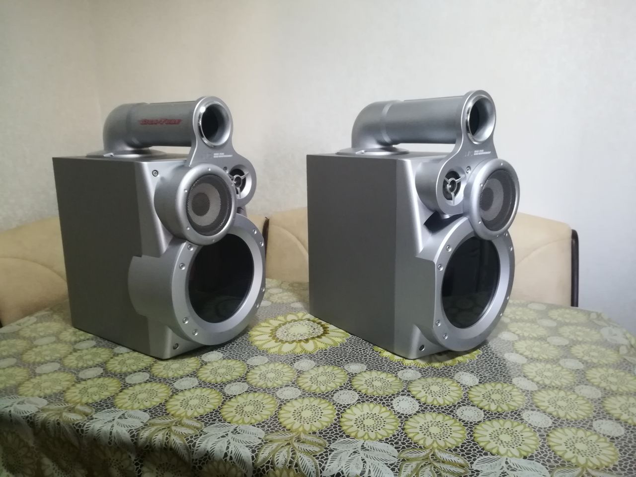 Мощные тяжелые акустические системы JVC SP-MXGT80 3-Way Bass Reflex ...