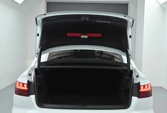 Audi S4 foto 18