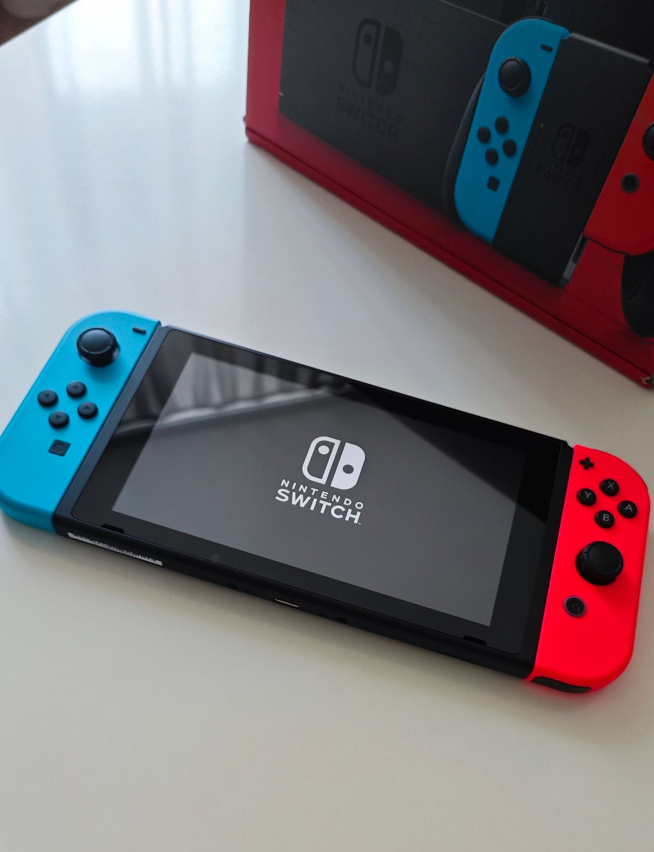 Nintendo Switch V2 (nouă)