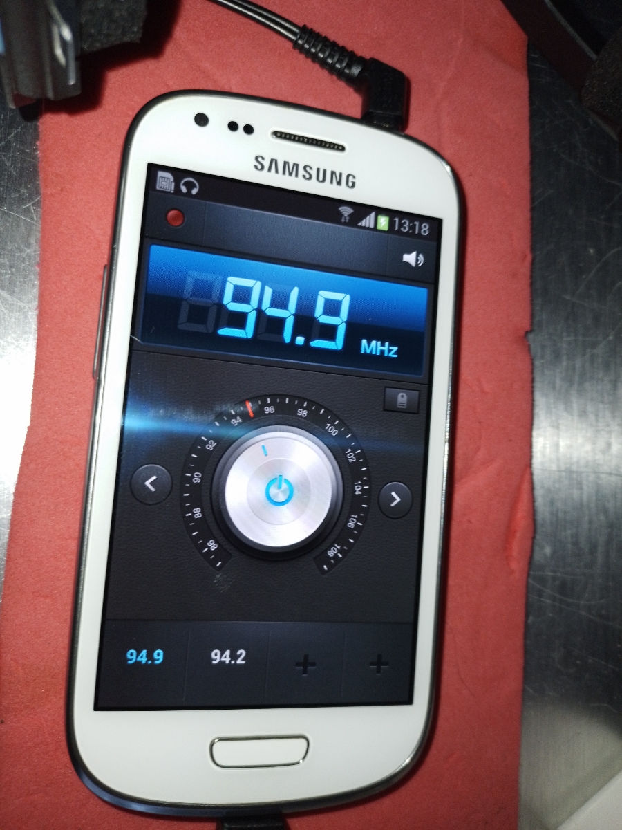 Samsung Galaxy S3 mini i8190  foto 4