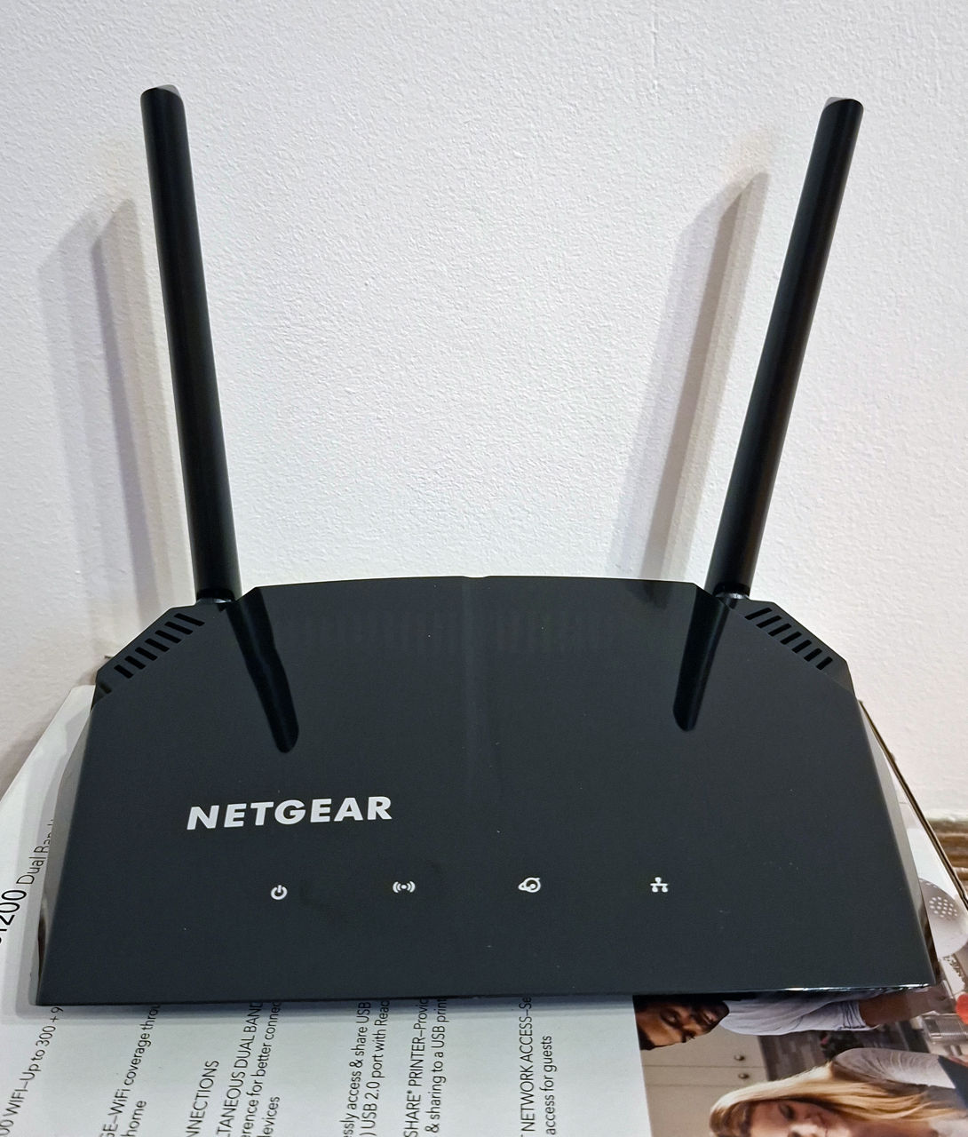 Netgear R6120 (AC1200 5G Wi-Fi Router)