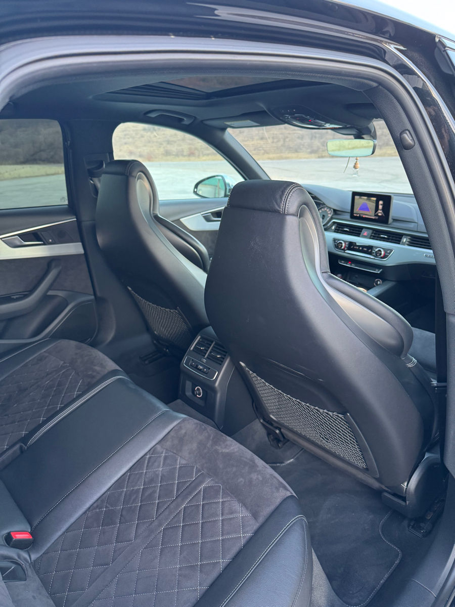Audi S4 foto 8