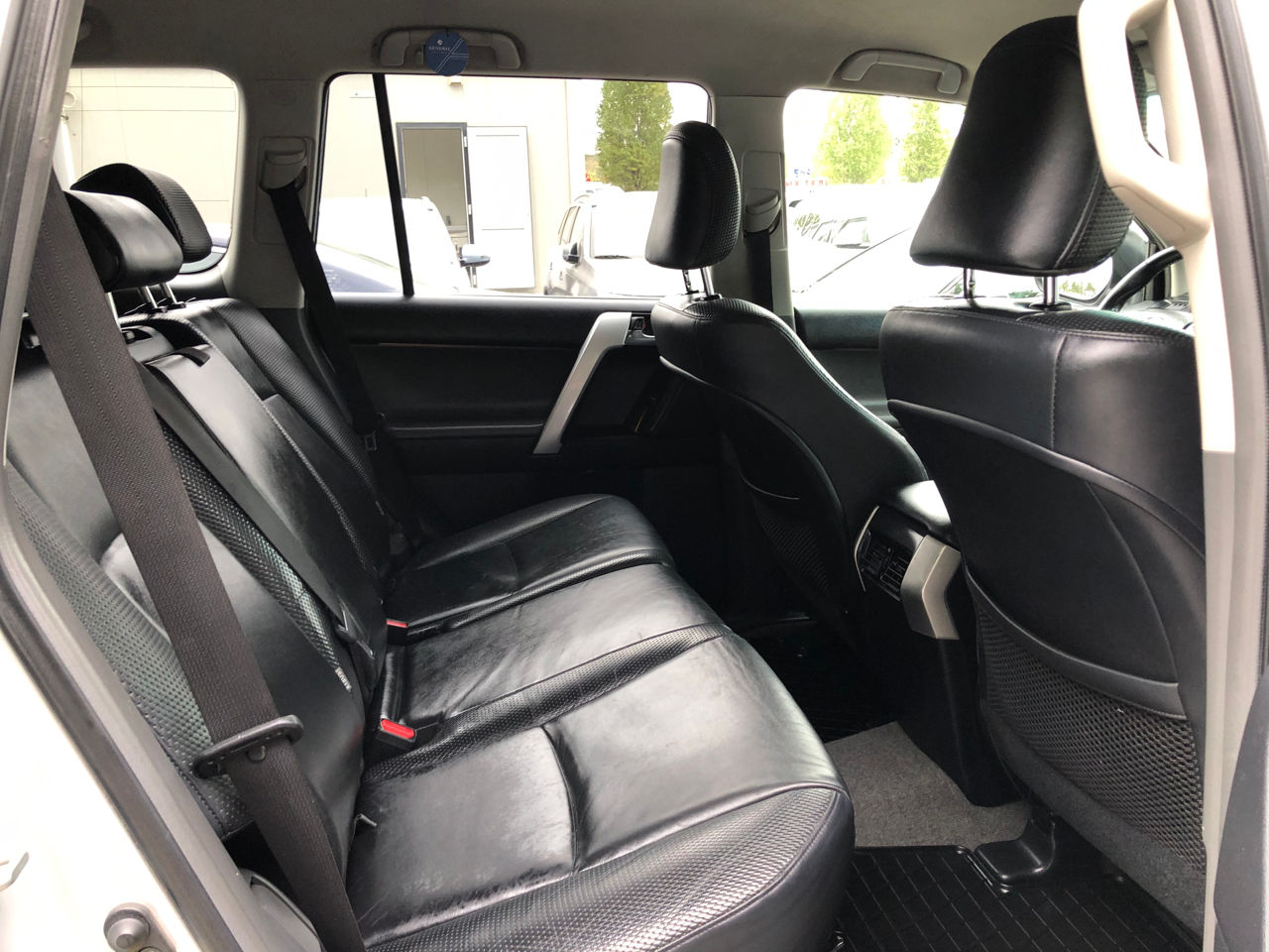 Toyota Land Cruiser Prado foto 11