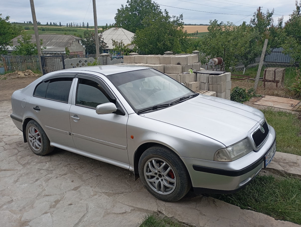 Skoda Octavia foto 1