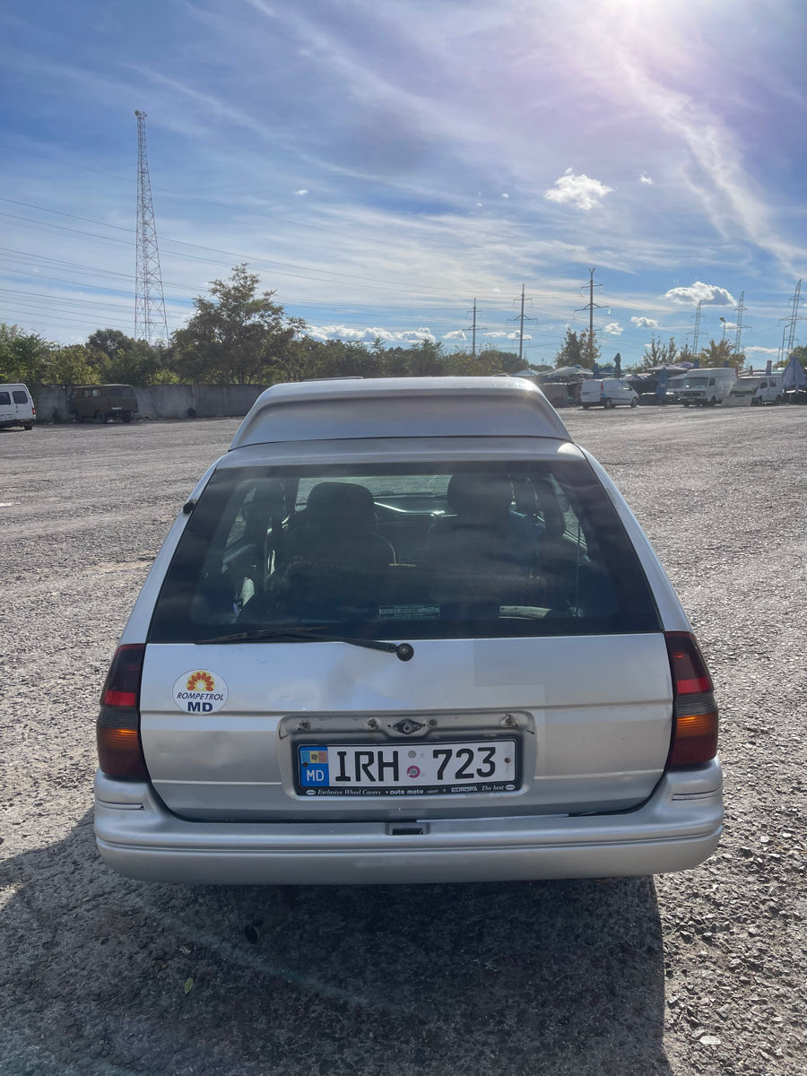 Ford Escort foto 3