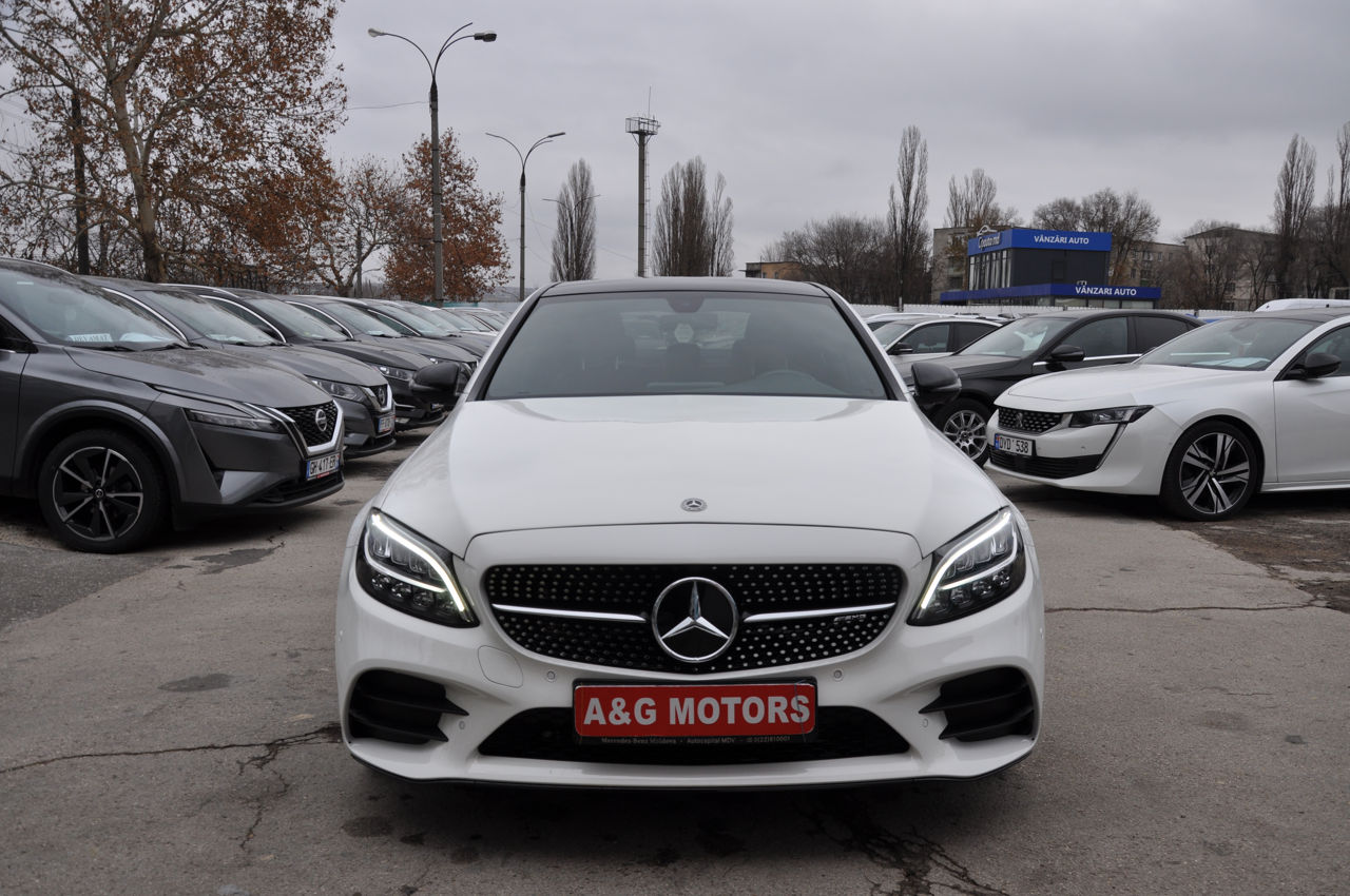 Mercedes C-Class foto 1