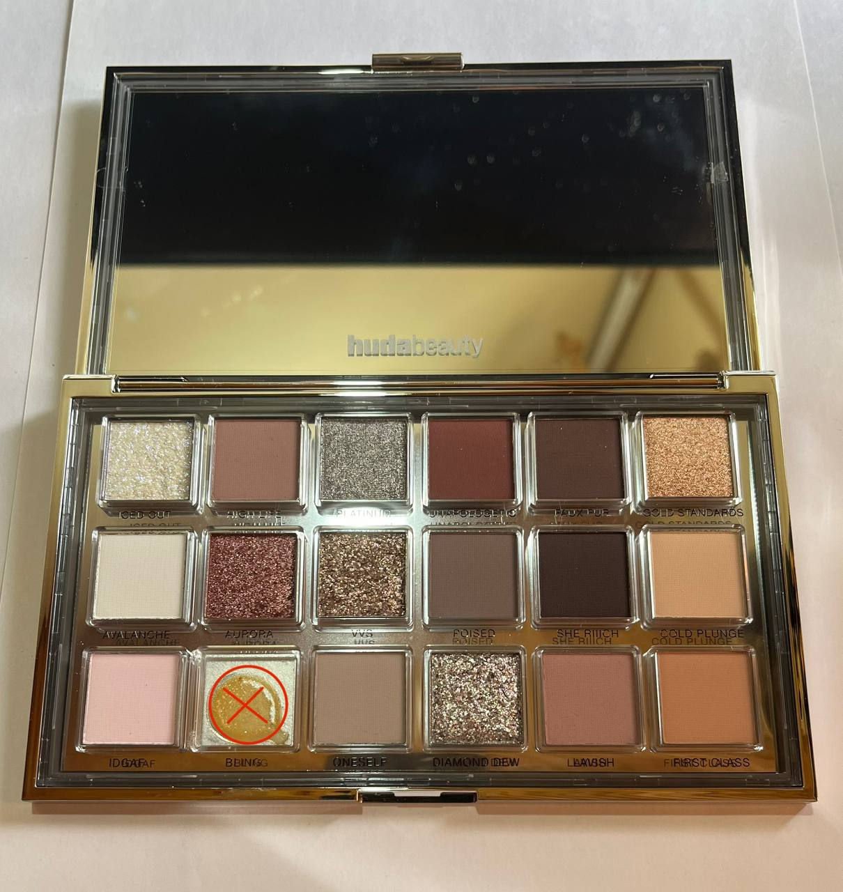 Vând paletă de farduri Huda Beauty – Icy Nude foto 2