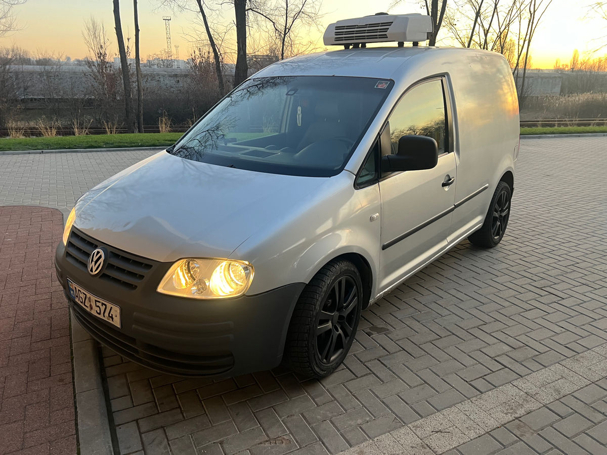 Volkswagen Caddy an. 2008 cu rulaj 5000 km, Diesel, 3600 €