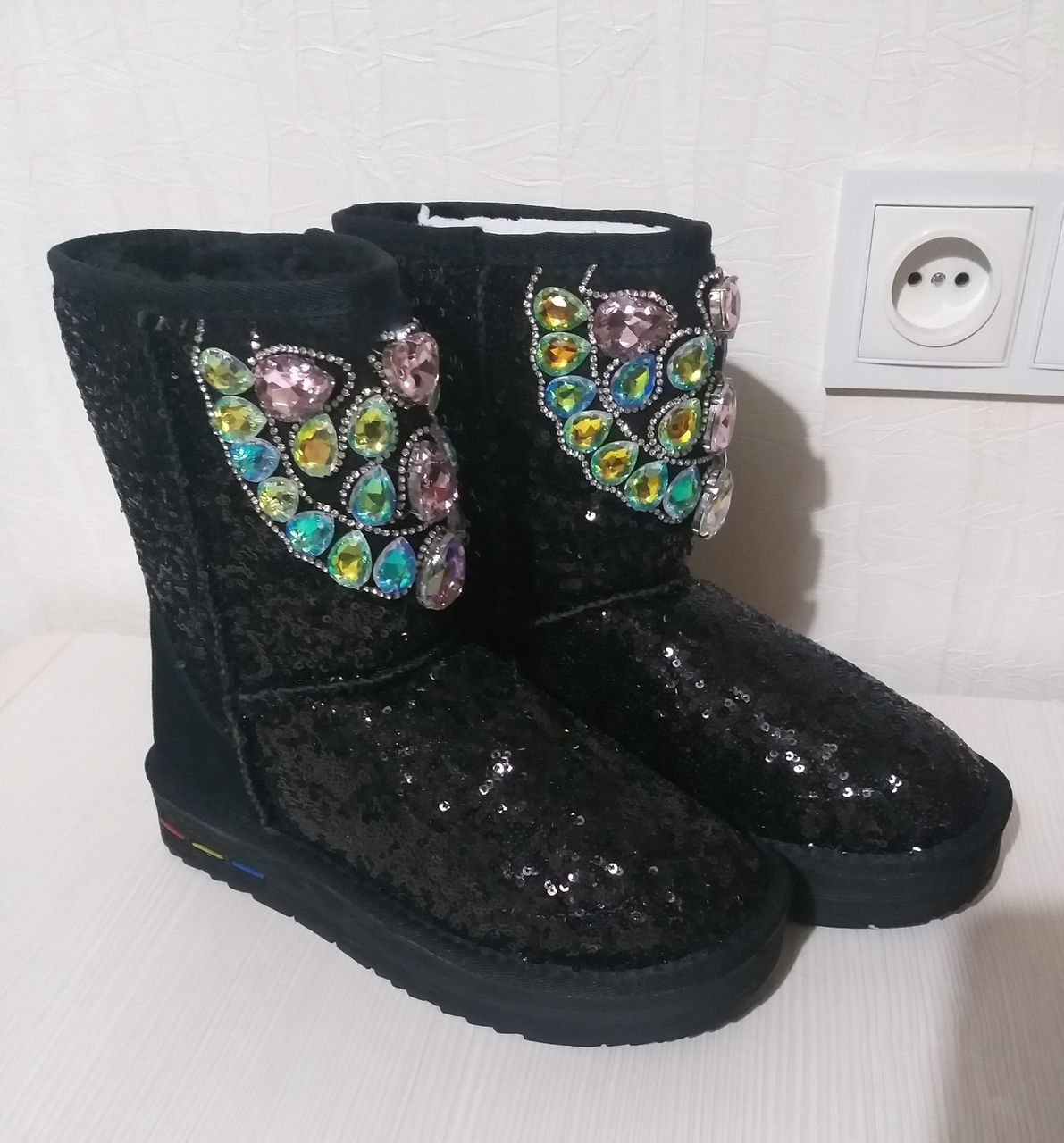 Угги новые