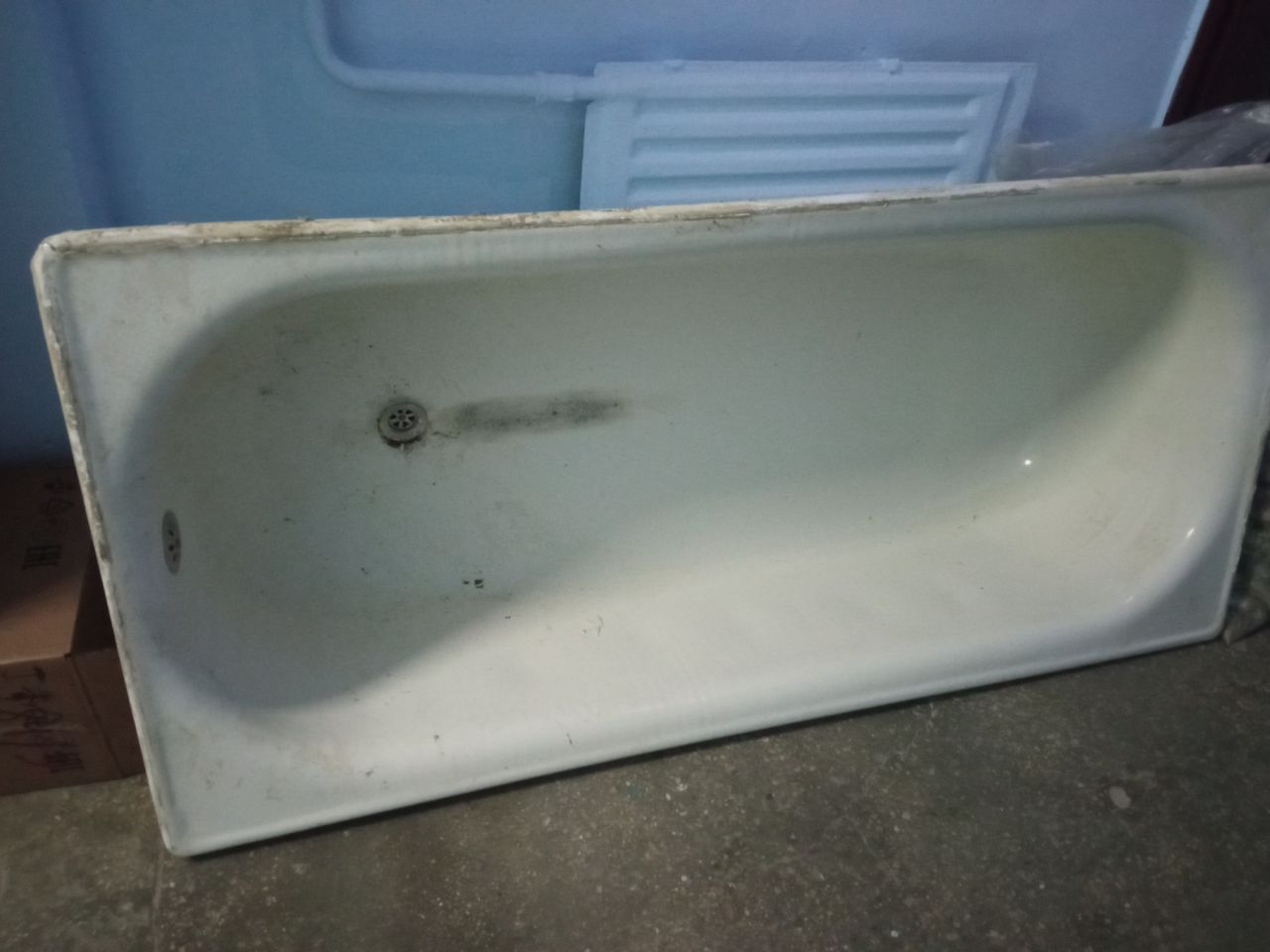 Отдам . Ванна металлическая, б/у