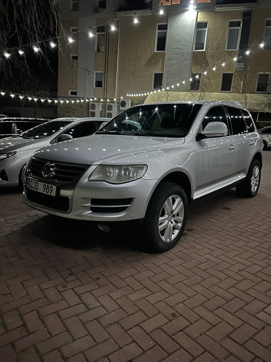 Volkswagen Touareg foto 0