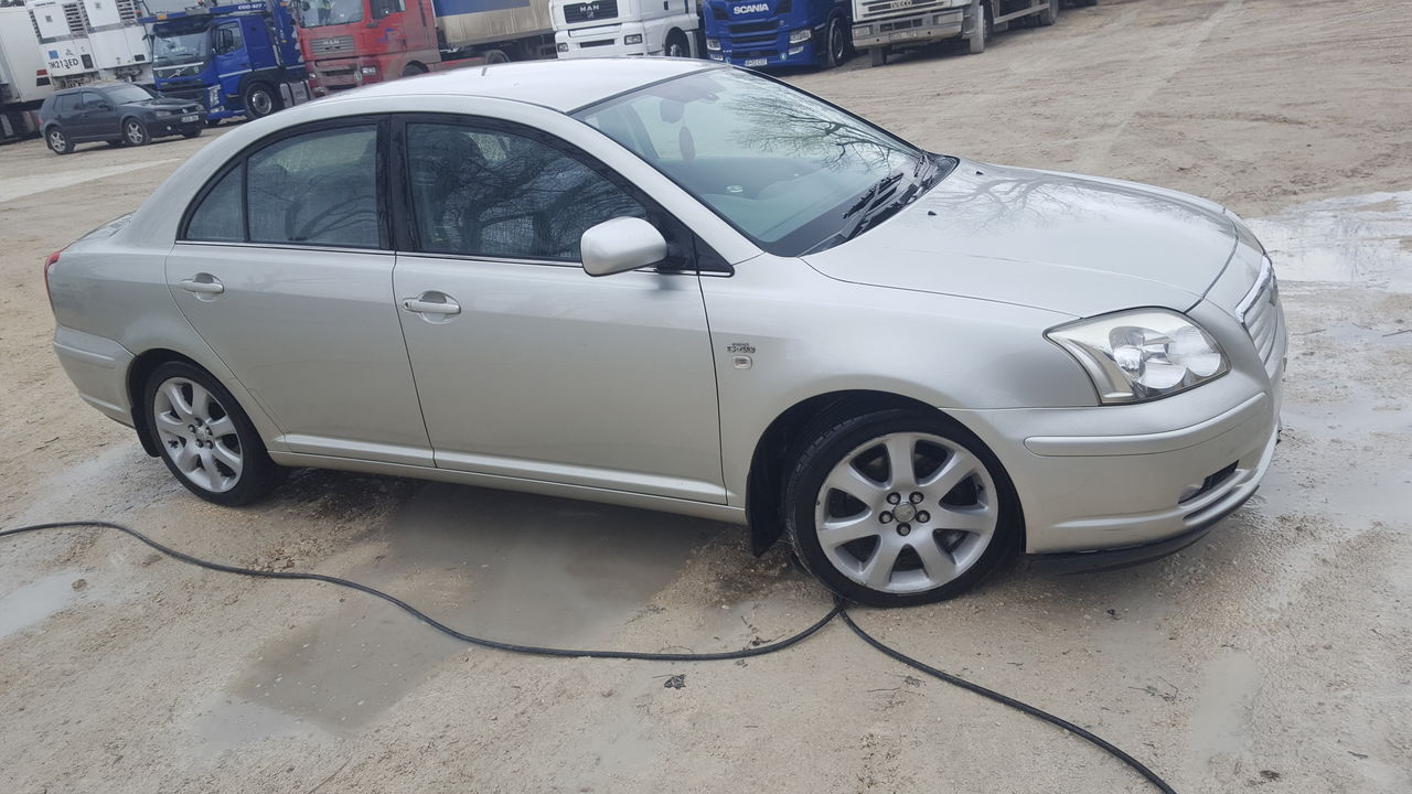 Toyota avensis 2.2  D4D 2.2 D-CAT  2.0 D4D forsunci motor ... foto 0
