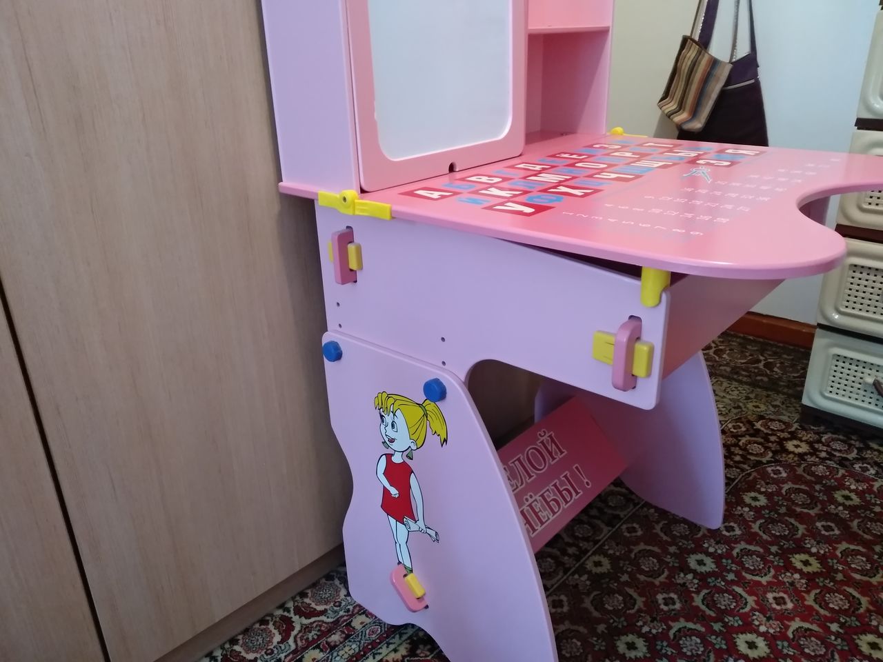 Столик для ребенка на улицу