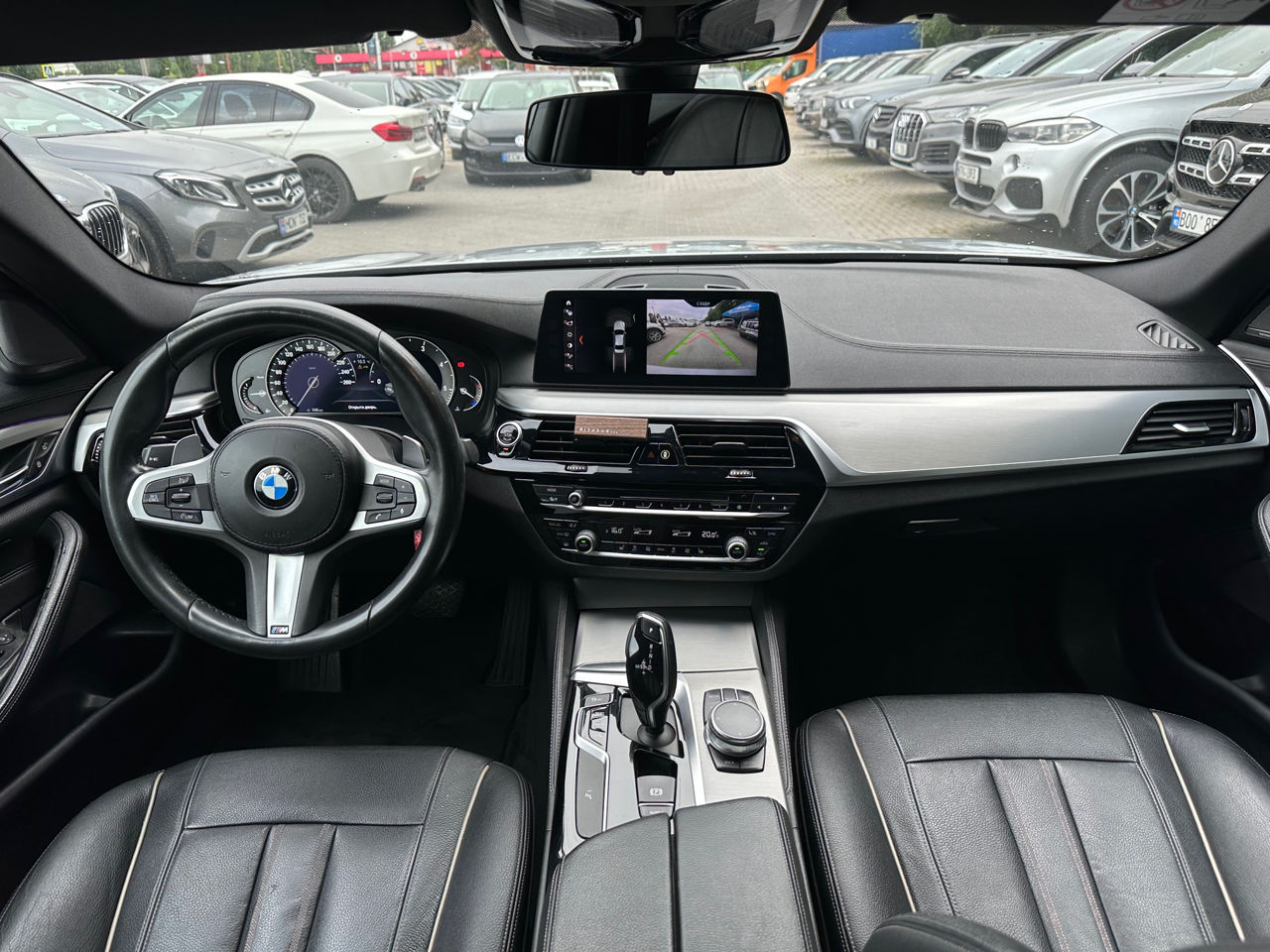 BMW 5 Series foto 11