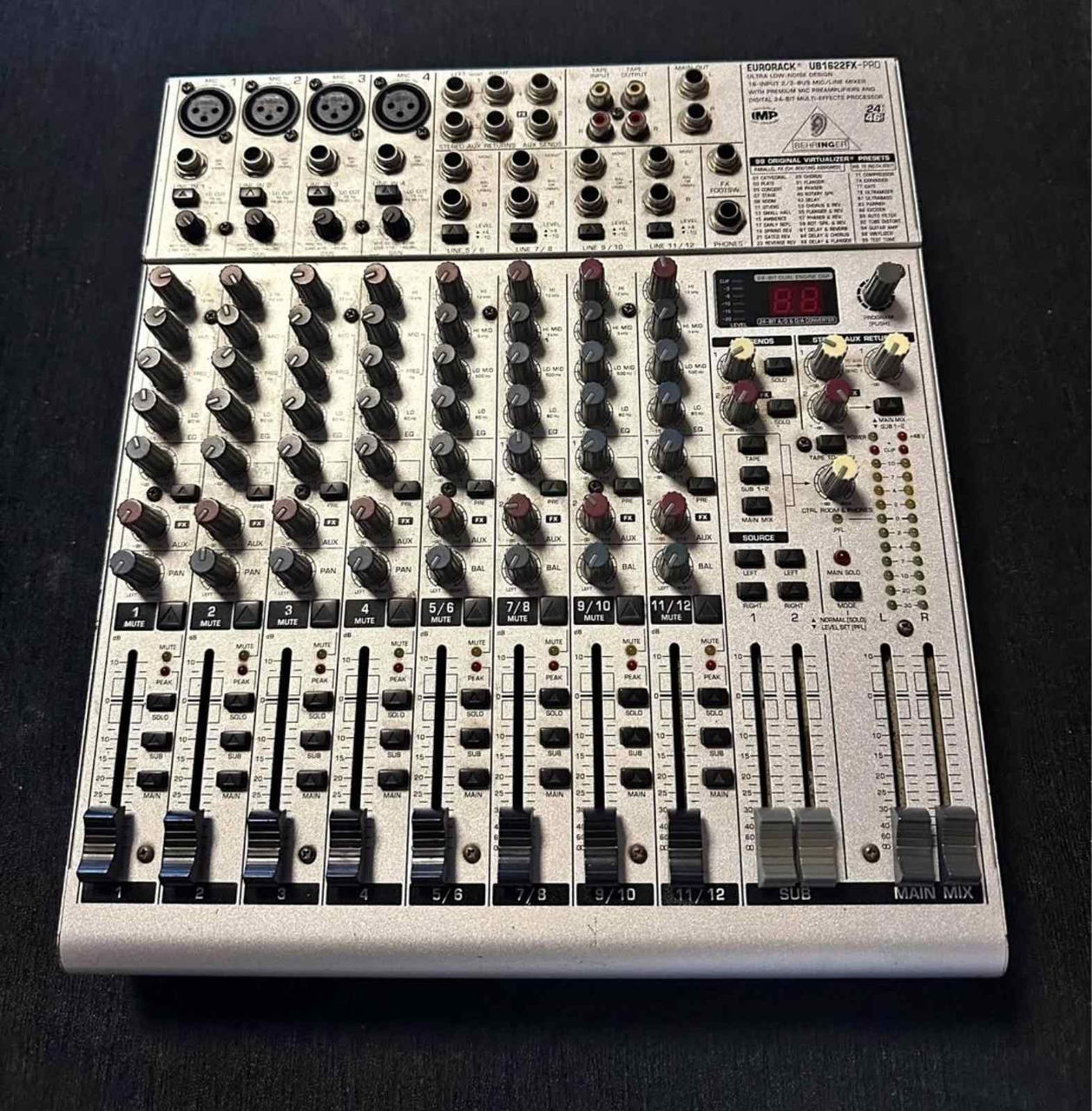 Mixer behringer 1204fx foto 0