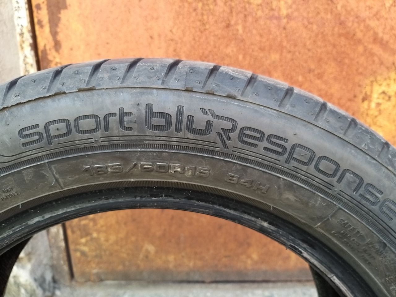 2 Шины Dunlop Sport Blu Response 185.60.R15 Лето