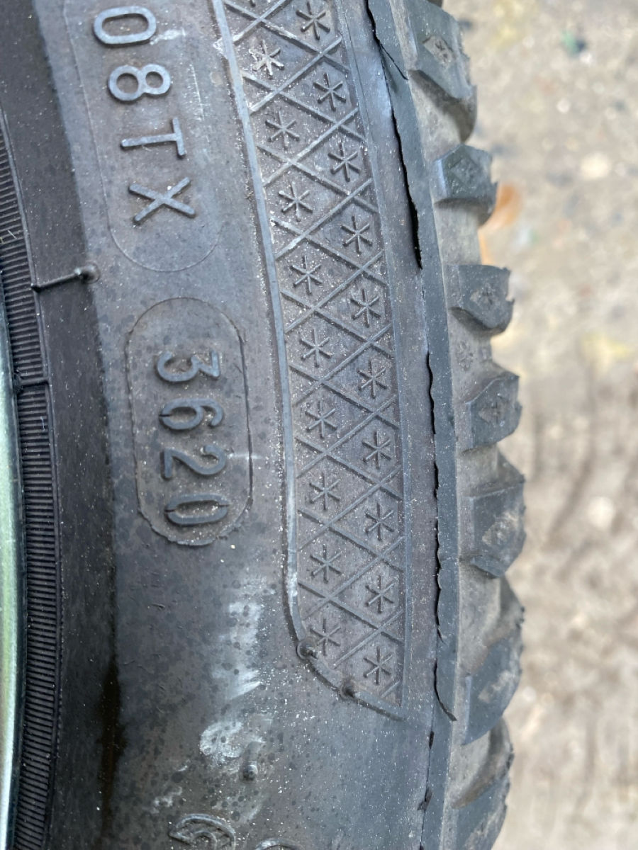 225/45 R17 foto 3