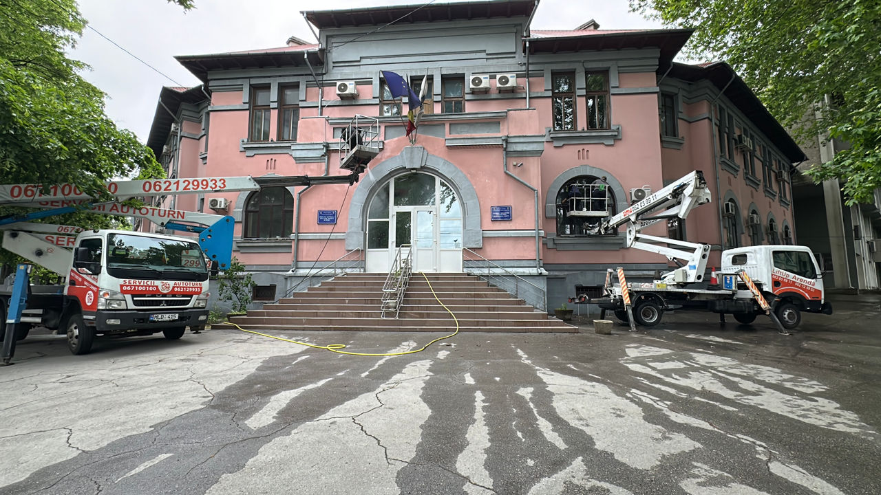 Spălarea faţadelor din sticlă, bond, panouri publicitare,acoperişuri din sticlă cu un sistem unic! foto 8