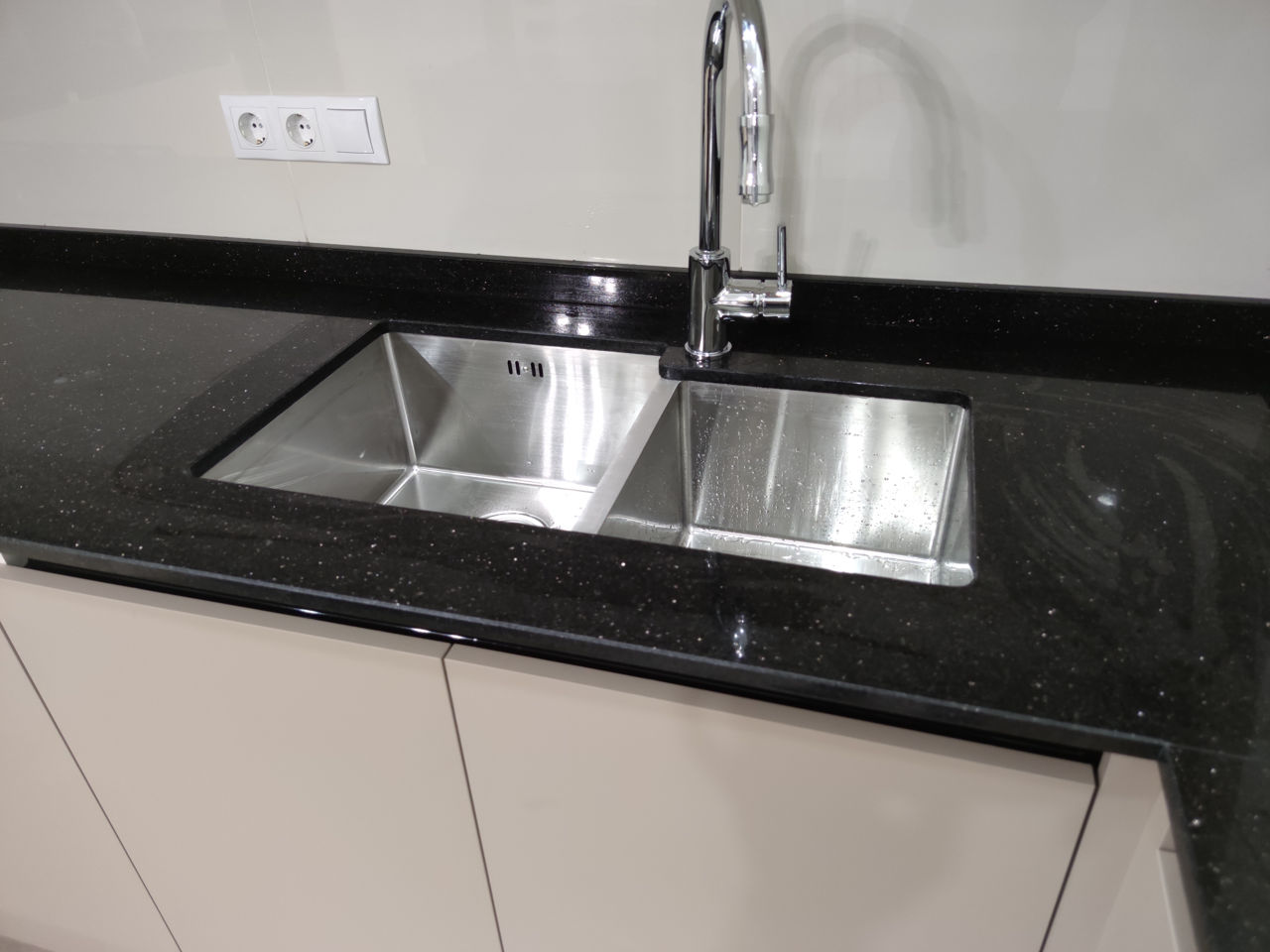 Granit Marmura Quartz,  la cele mai mici preturi foto 1