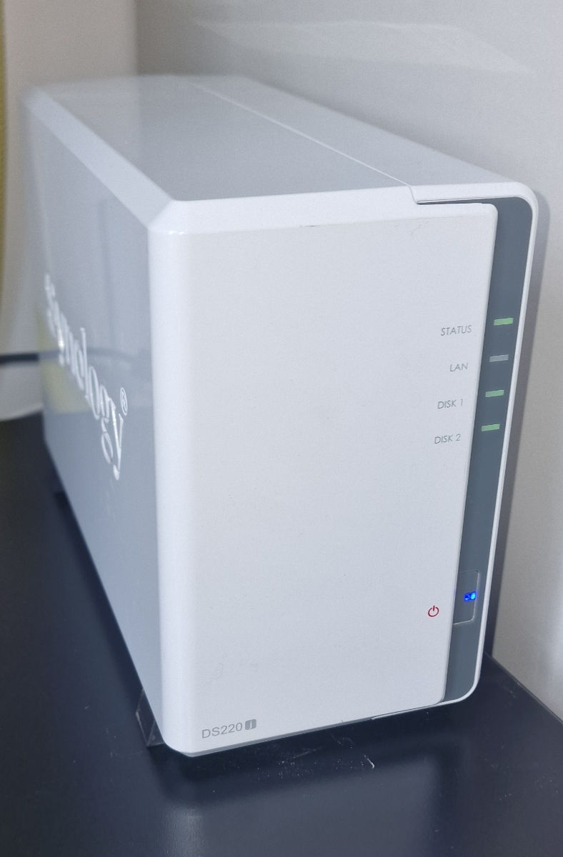 Synology DS220J + 2TB фото 0
