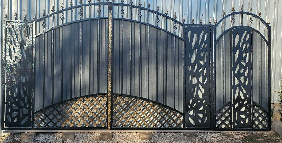 Porti in stoc ! ! !   Porti din fier forjat , balustrade, gard, copertine, elemente forjate фото 3