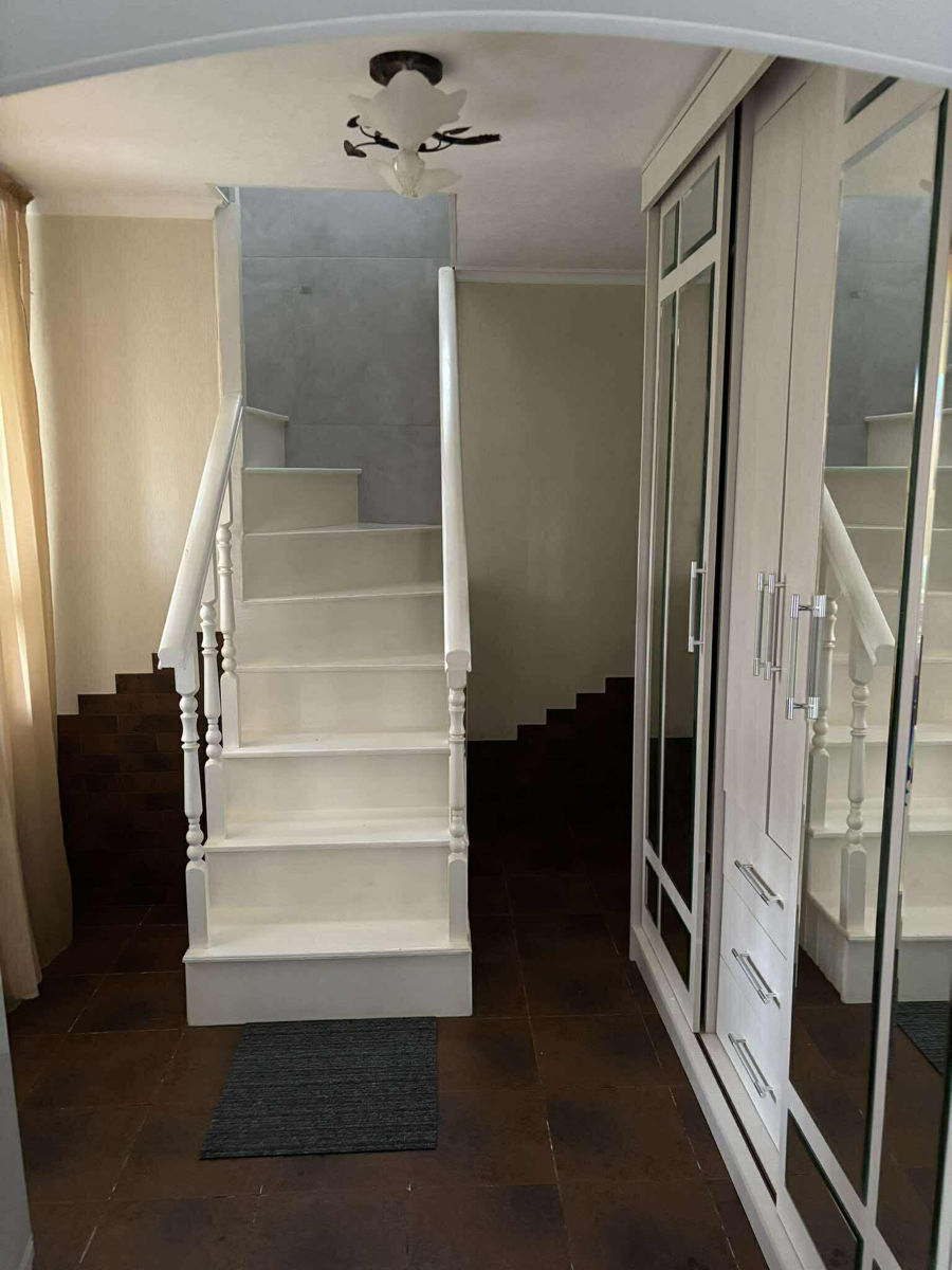 Casa în 2 nivele în orasul Ghindesti фото 7
