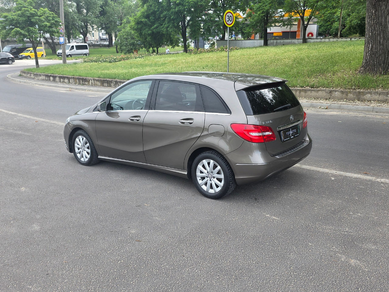 Mercedes B-Class foto 7
