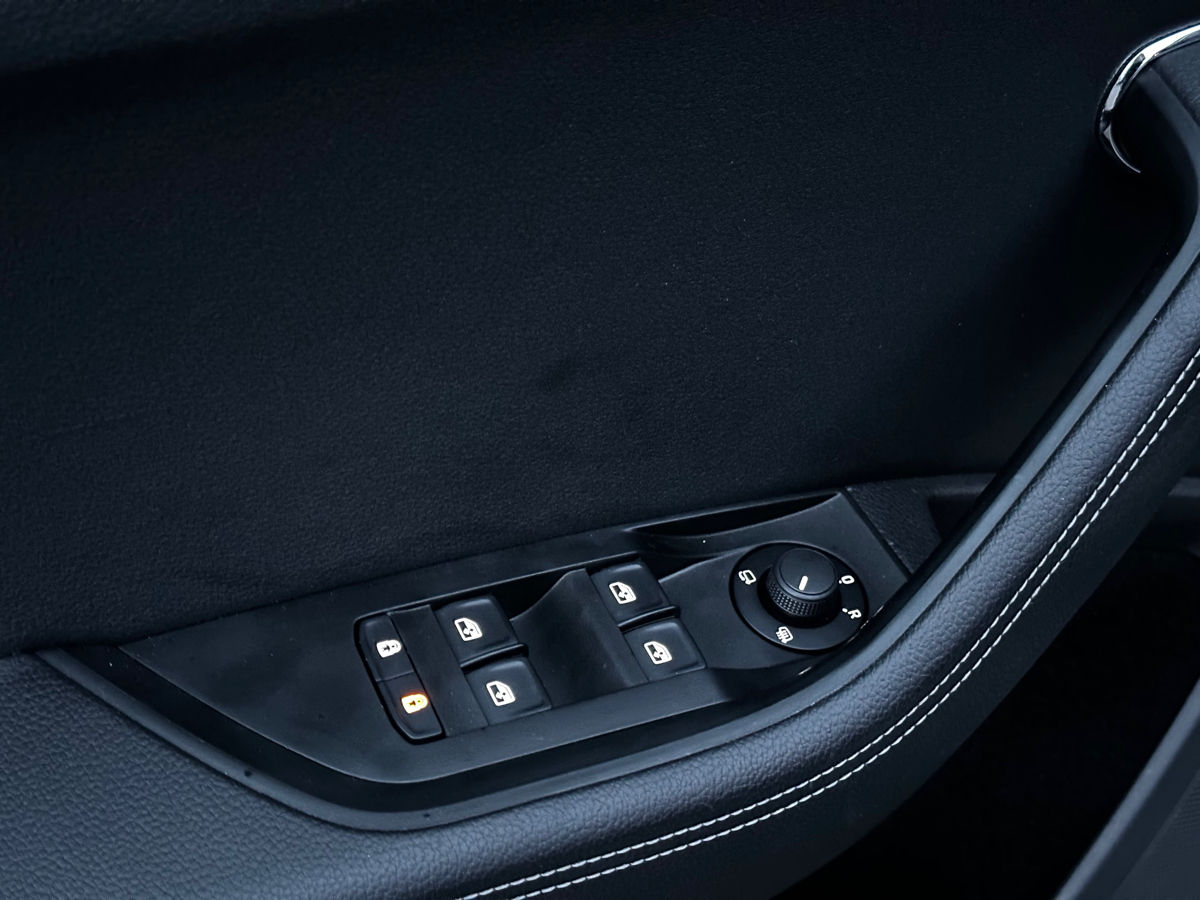Skoda Superb foto 9