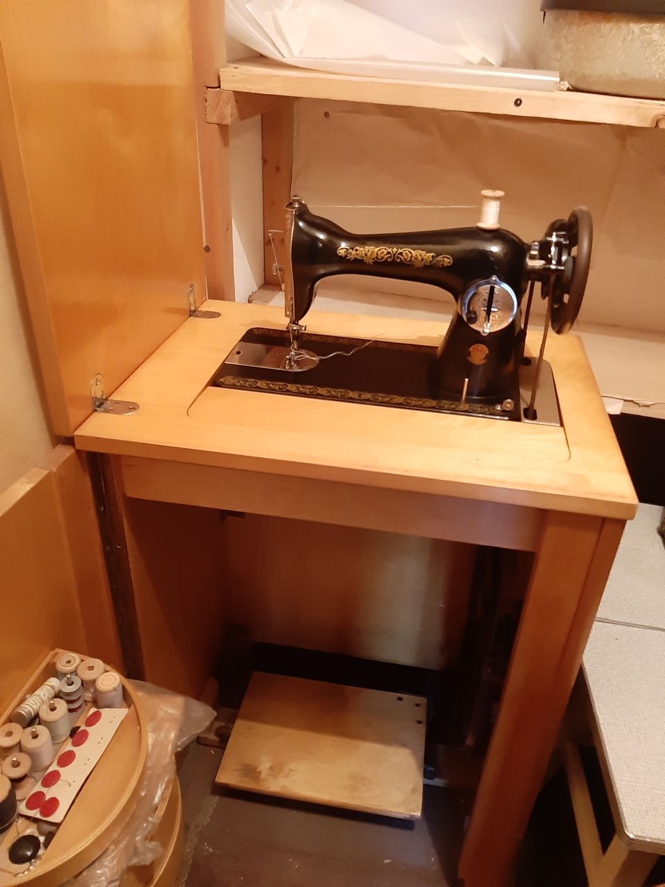 Ножная швейная машинка Подольск с4846360