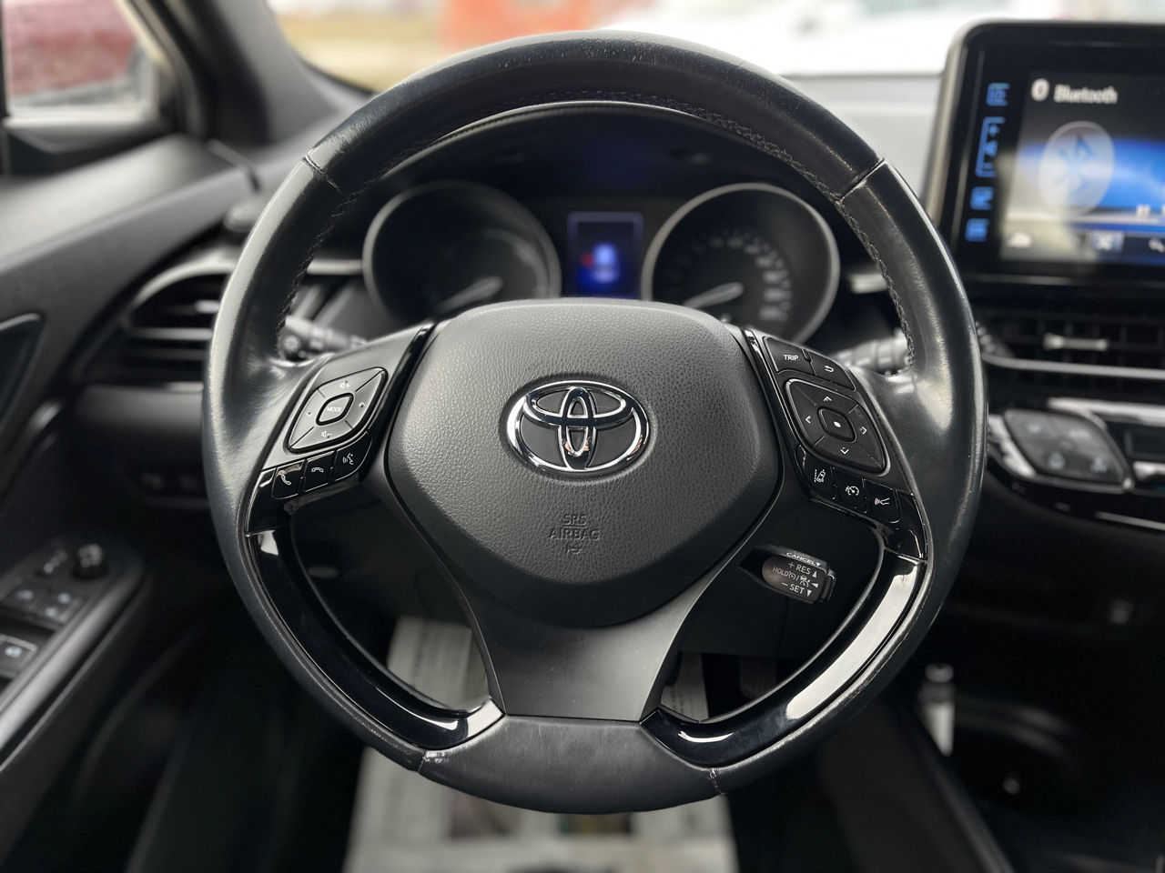 Toyota C-HR foto 10