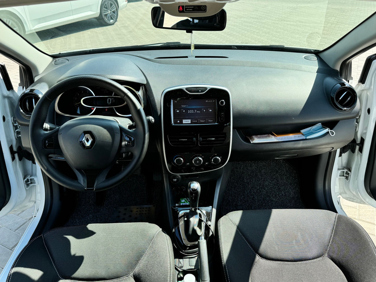 Renault Clio foto 7