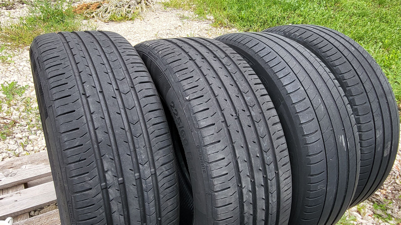 R17 225/60 Continental/Michelin foto 0