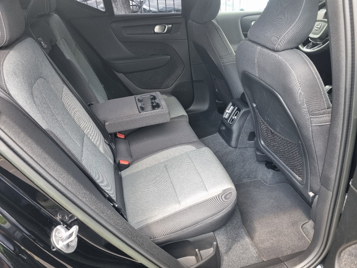 Volvo XC40 2023 photo 16
