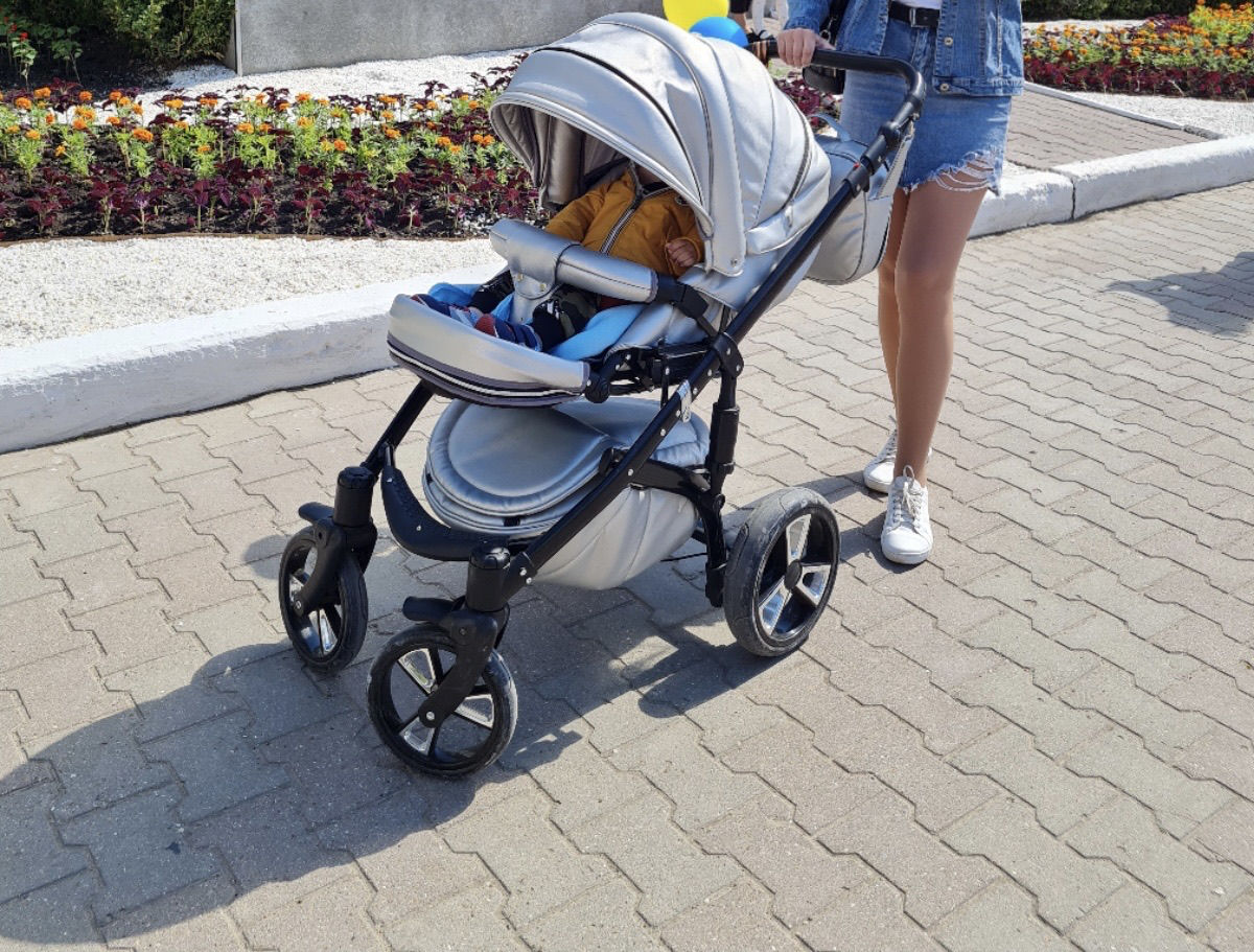 Коляска эко кожа