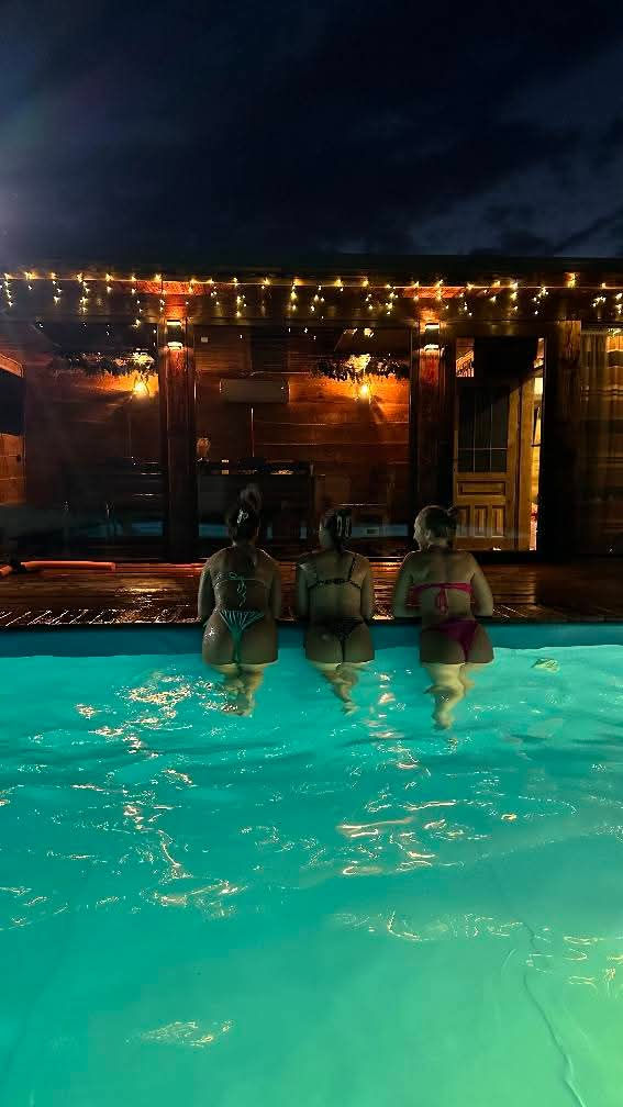 Inchiriere Vila cu piscina sauna si ciubar fierbinte In Balti foto 0