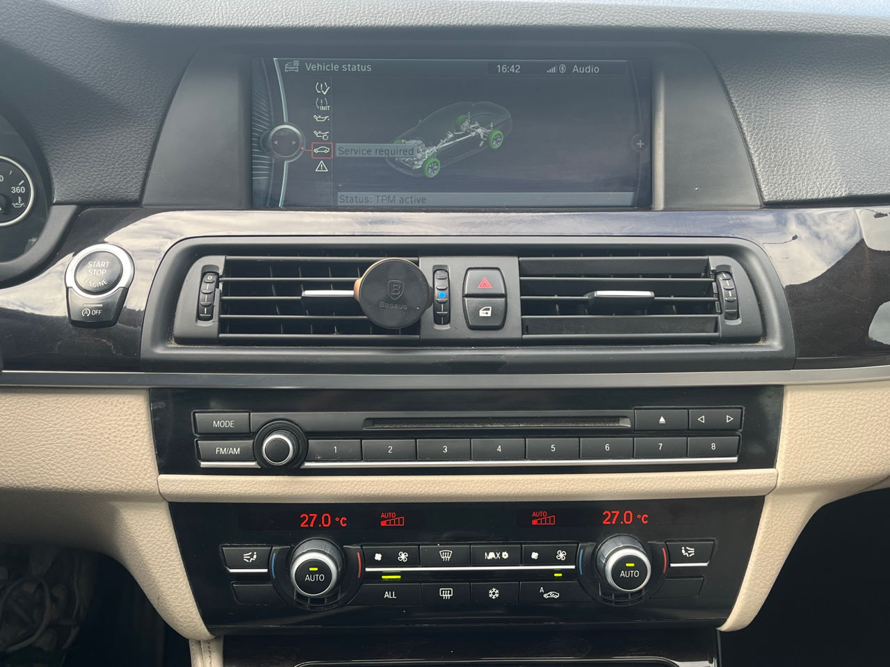 BMW 5 Series foto 8