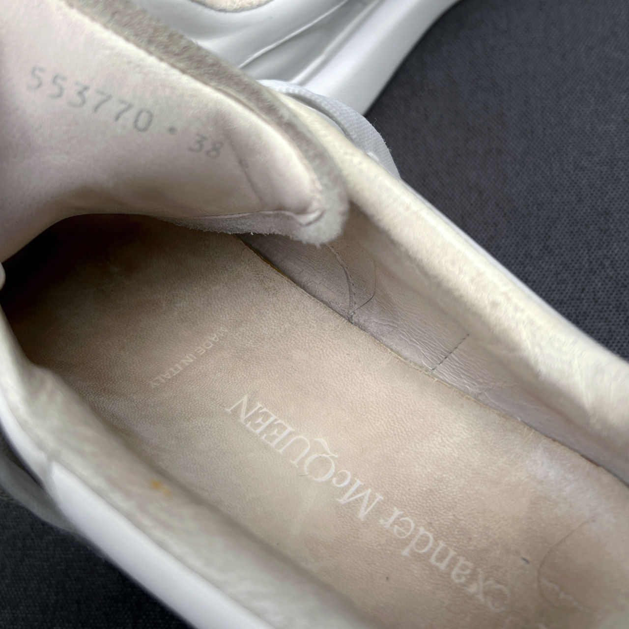 Alexander McQueen Oversized Sneakers. Размер 38. Оригинал. В хорошем состоянии. foto 9