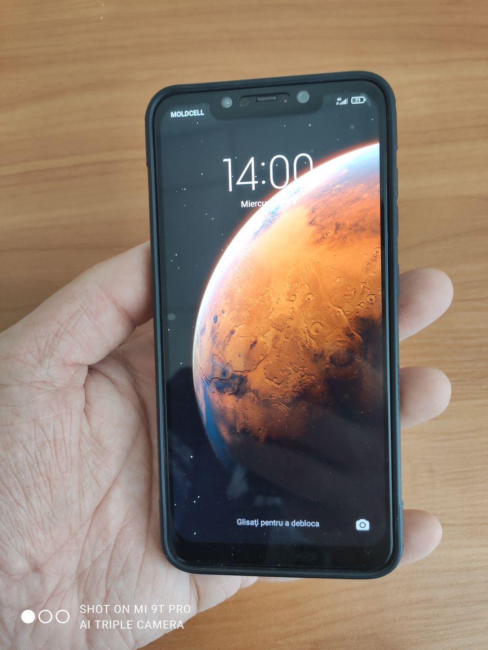 Xiaomi Pocophone F1, 6/64 gb, Snapdragon 845, Global Version