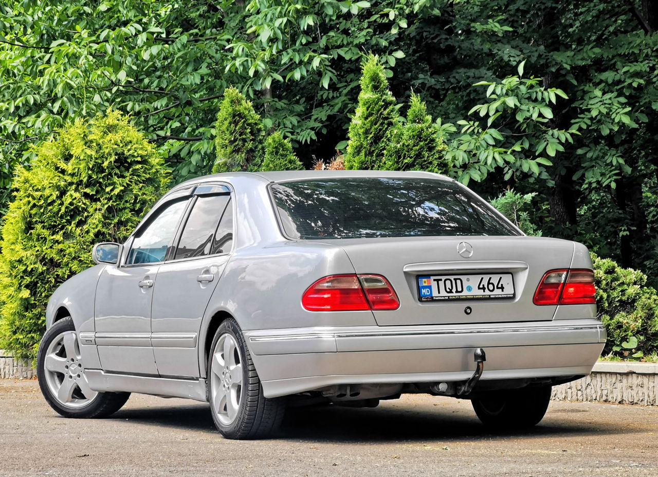 Mercedes E Class foto 5