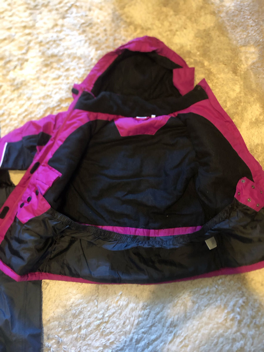 Зимняя куртка и горнолыжный костюм