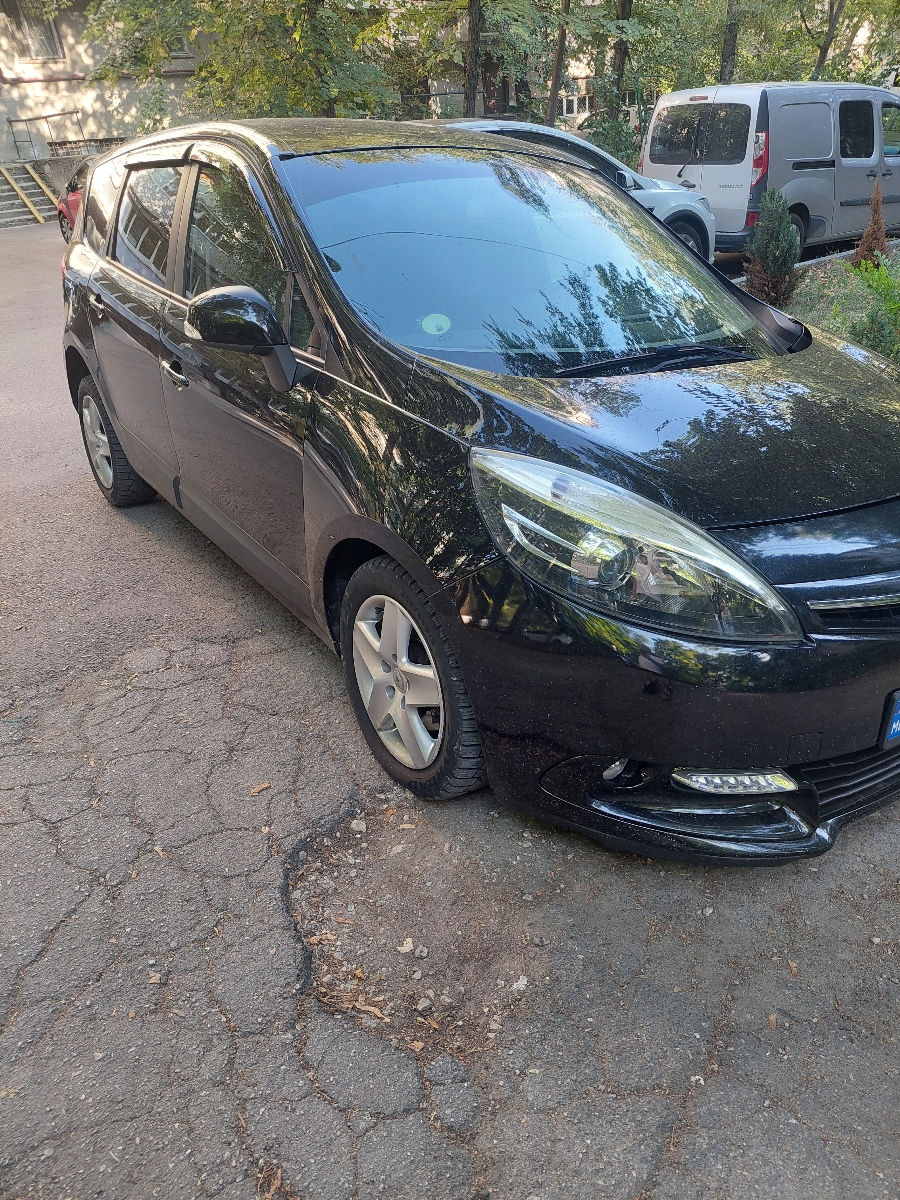 Renault Grand Scenic foto 1