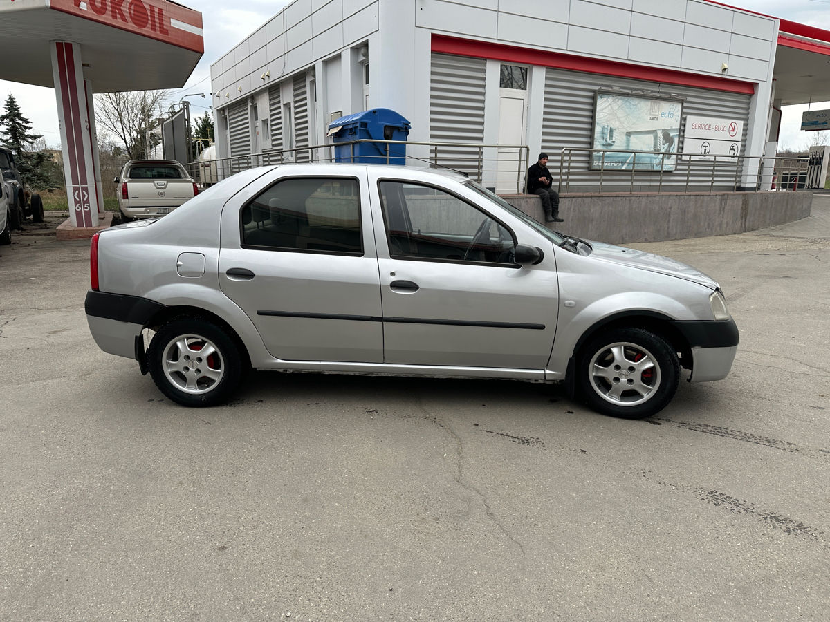 Dacia Logan foto 3