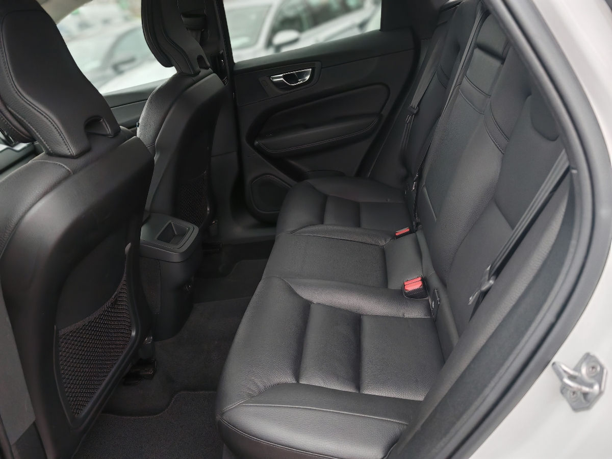 Volvo XC60 foto 7