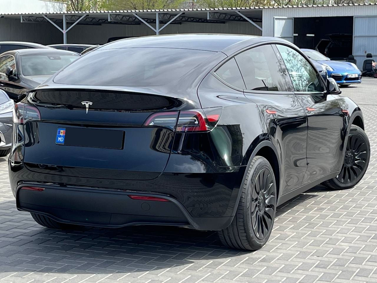 Tesla Model Y foto 4